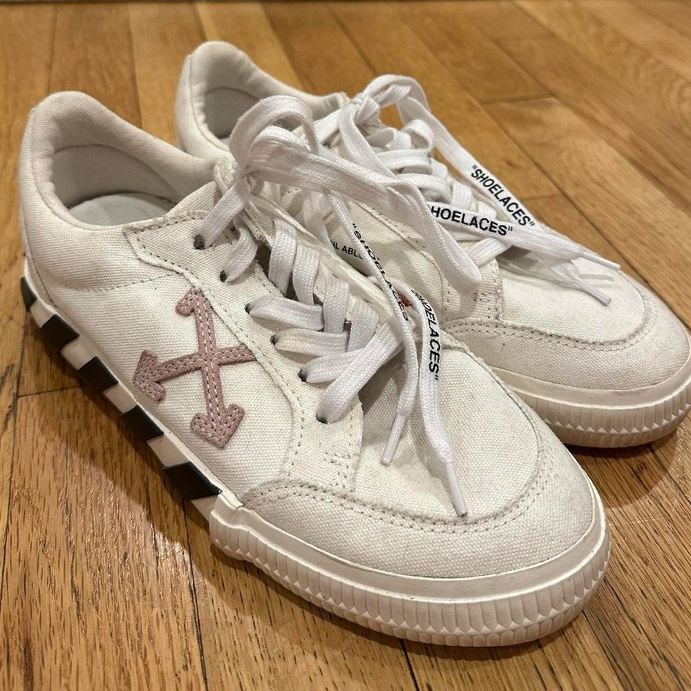 Off White arrow 2.0 sneakers in pink